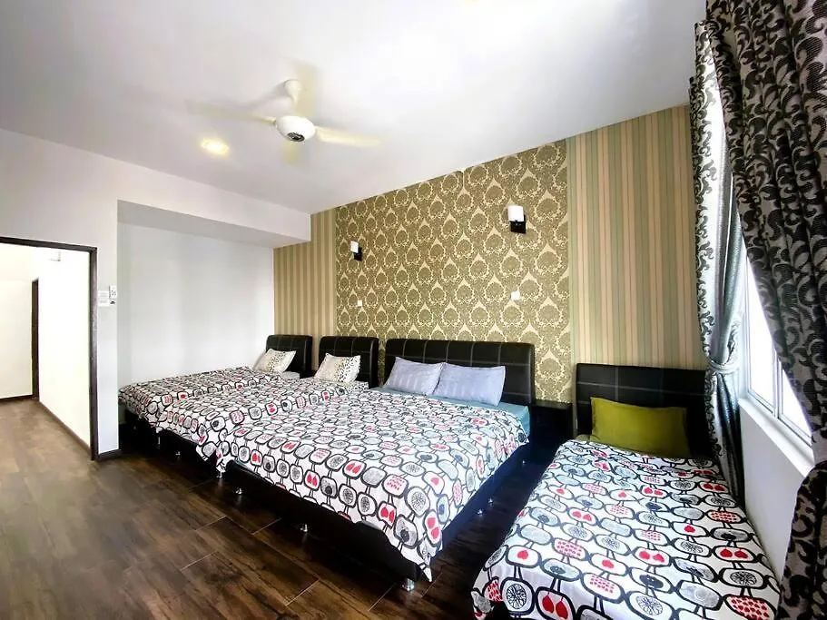 Shamrock Breeze Villa 2: Coastal Haven For 25 Guests باتو فيرينغي